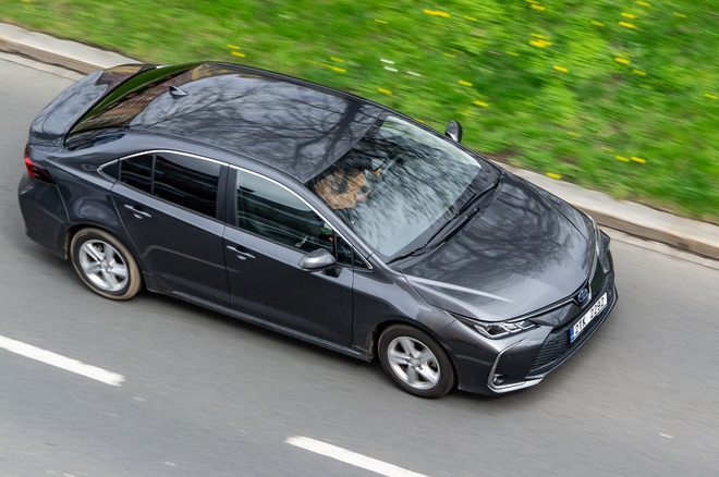 Why choose used Toyota Corolla models for daily commuting needs?